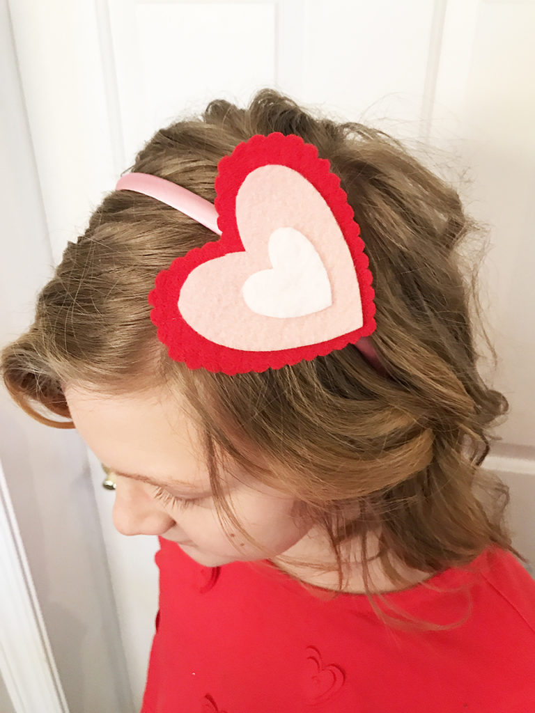Craft Lightning DIY Valentine’s Day Felt Heart Hair Clip