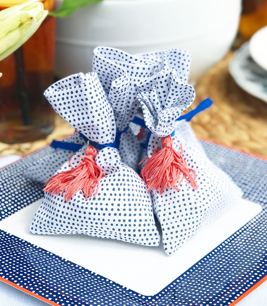 Martha Stewart Favor Bags for a Peach Outdoor Summer Party