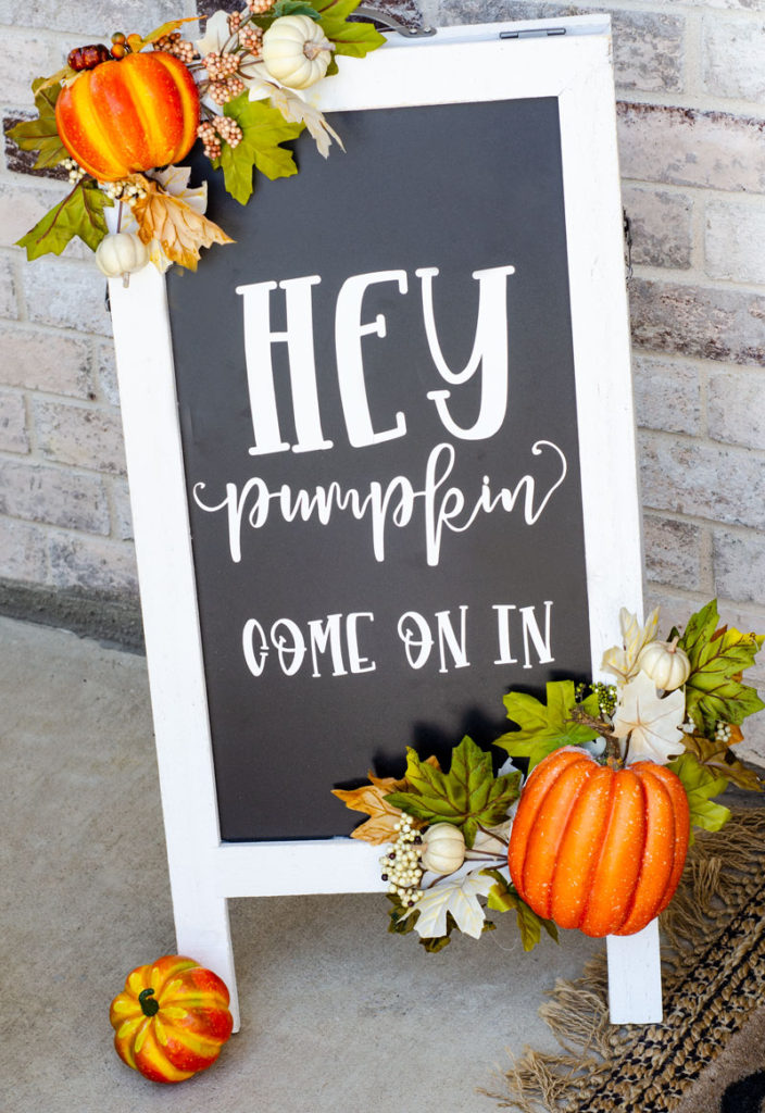 Hey Pumpkin DIY Fall Porch Sign