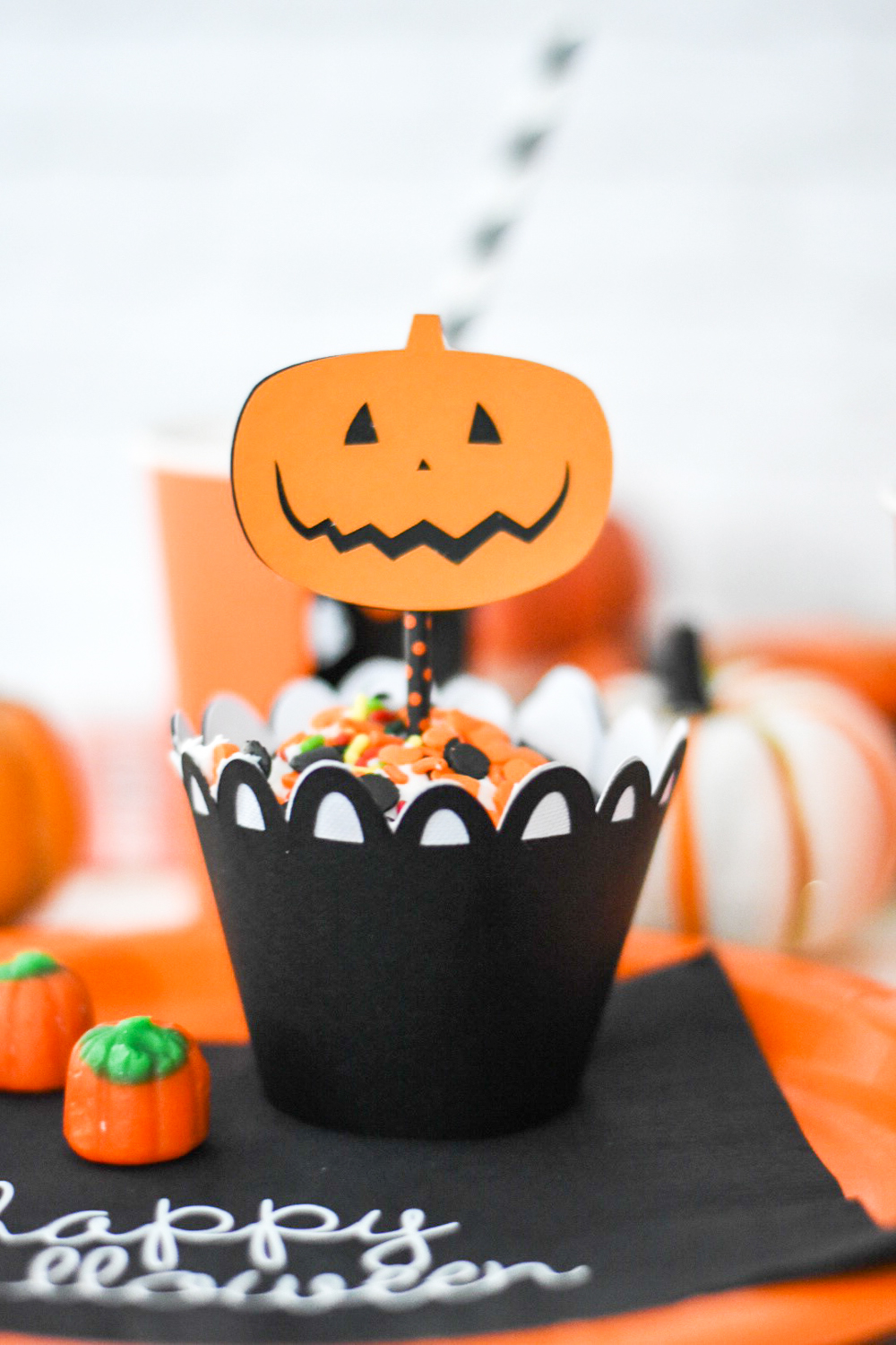Make Your Own DIY Halloween Cupcake Decorations for a Halloween Party with Cricut Maker - Pineapple Paper Co.