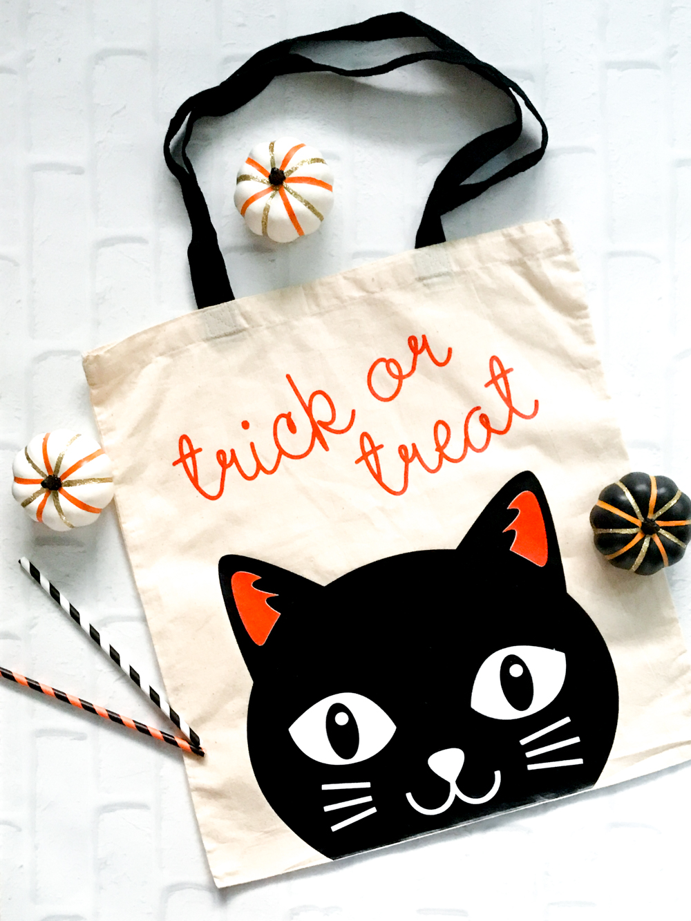 Make Your Own DIY Halloween Trick or Treat Bag with the Cricut Maker by Pineapple Paper Co.