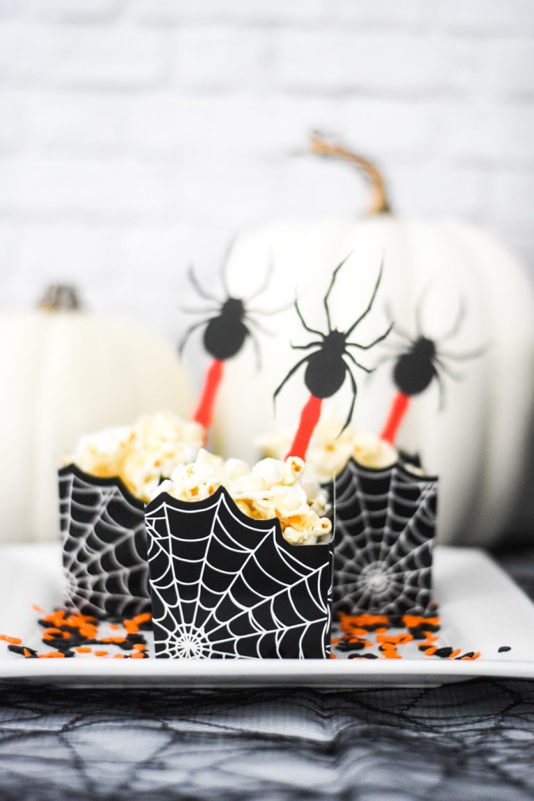 Make Spider Halloween Party Toppers with the Martha Stewart Cricut