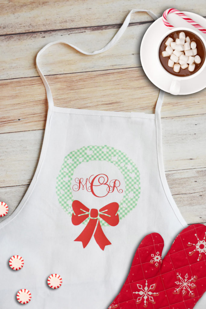 How to Make a DIY Monogrammed Apron Gift with Martha Stewart, Cricut, and Michaels by Pineapple Paper Co.