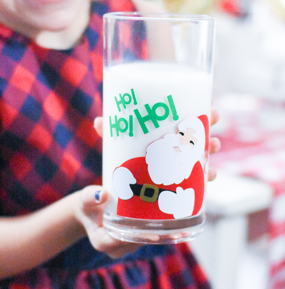 'Twas the Night Before Christmas Kids' Party Table and Christmas Party Ideas made with the Cricut Maker by Pineapple Paper Co.