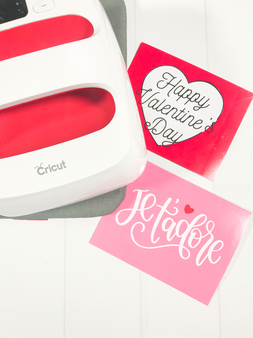 How to Make Handmade Valentine’s Day Cards with Cricut Iron On Vinyl