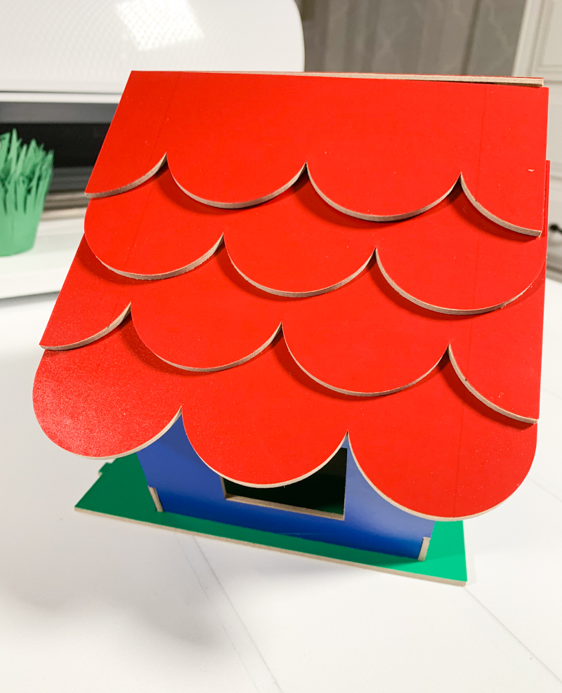 3D Doghouse made with Cricut Chipboard and Vinyl using Cricut Maker for Puppy Birthday Party Favor Pineapple Paper Co.