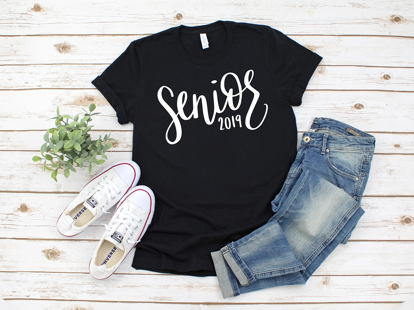 Free Graduation SVG Senior 2019 by Pineapple Paper Co.