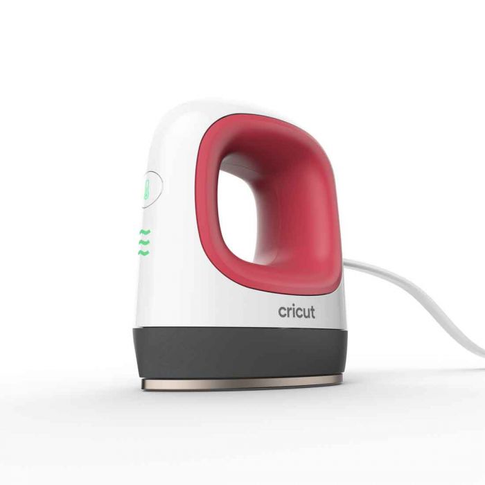 Cricut EasyPress Mini in the Cricut Holiday Gift Guide by Pineapple Paper Co.