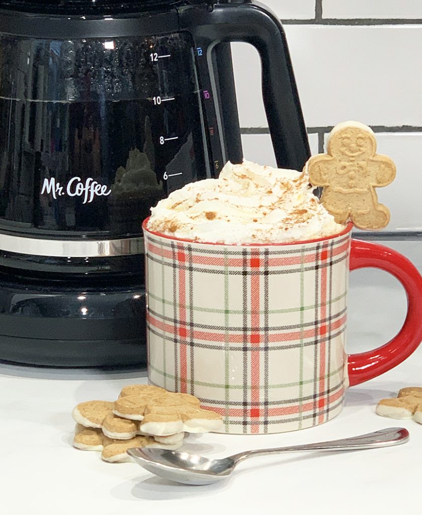 DIY Gingerbread Coffee Syrup Recipe to Make a Gingerbread Latte for the Holidays by Pineapple Paper Co.