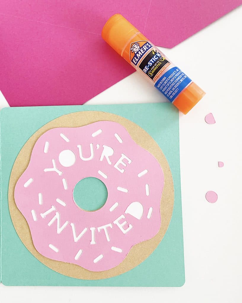 DIY Donut Birthday Invitations with your Cricut by Pineapple Paper Co.
