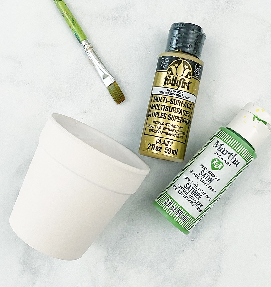 Pot of Gold Craft for St. Patrick's Day by Pineapple Paper Co.