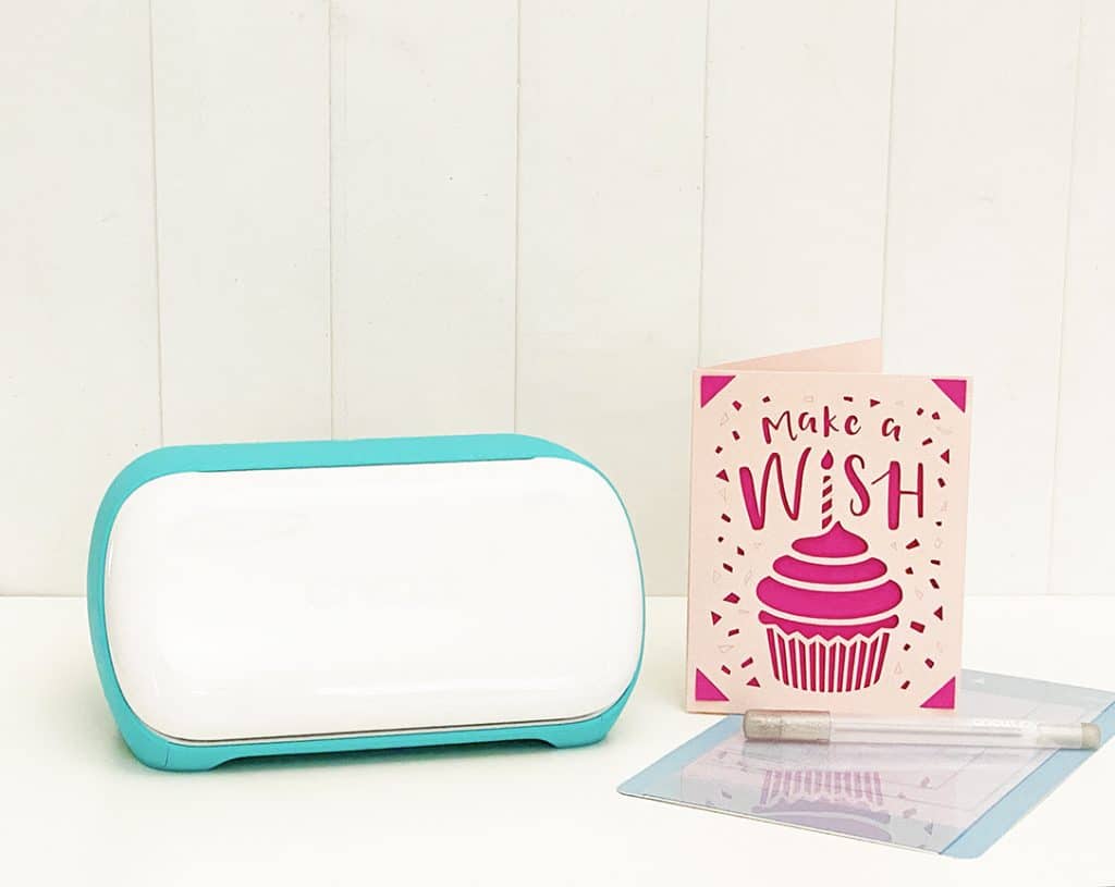How to Make a DIY Greeting Card with the Cricut Joy and Cricut Card Mat by Pineapple Paper Co.