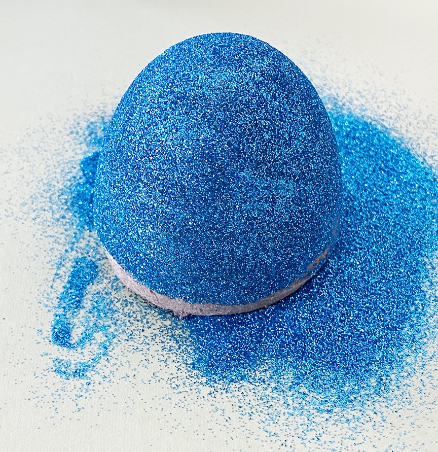 DIY Easy Glitter Easter Eggs by Pineapple Paper Co.