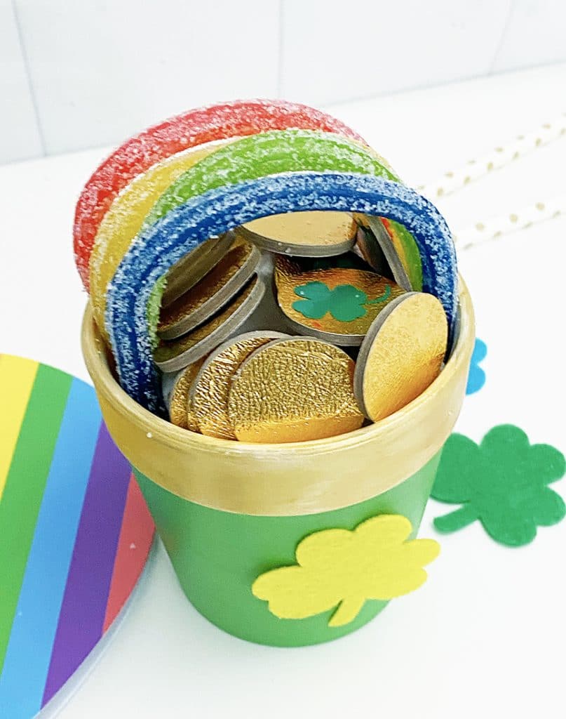 Pot of Gold Craft for St. Patrick's Day by Pineapple Paper Co.