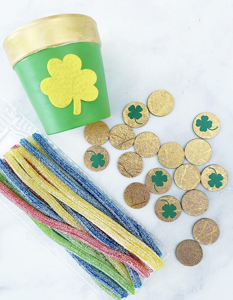 Pot of Gold Craft for St. Patrick's Day by Pineapple Paper Co.