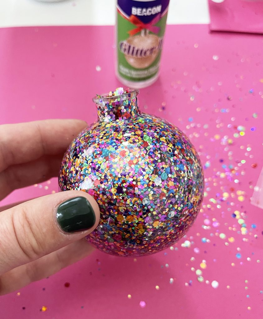 Easy DIY Glitter Ornament with Beacon Glitter It