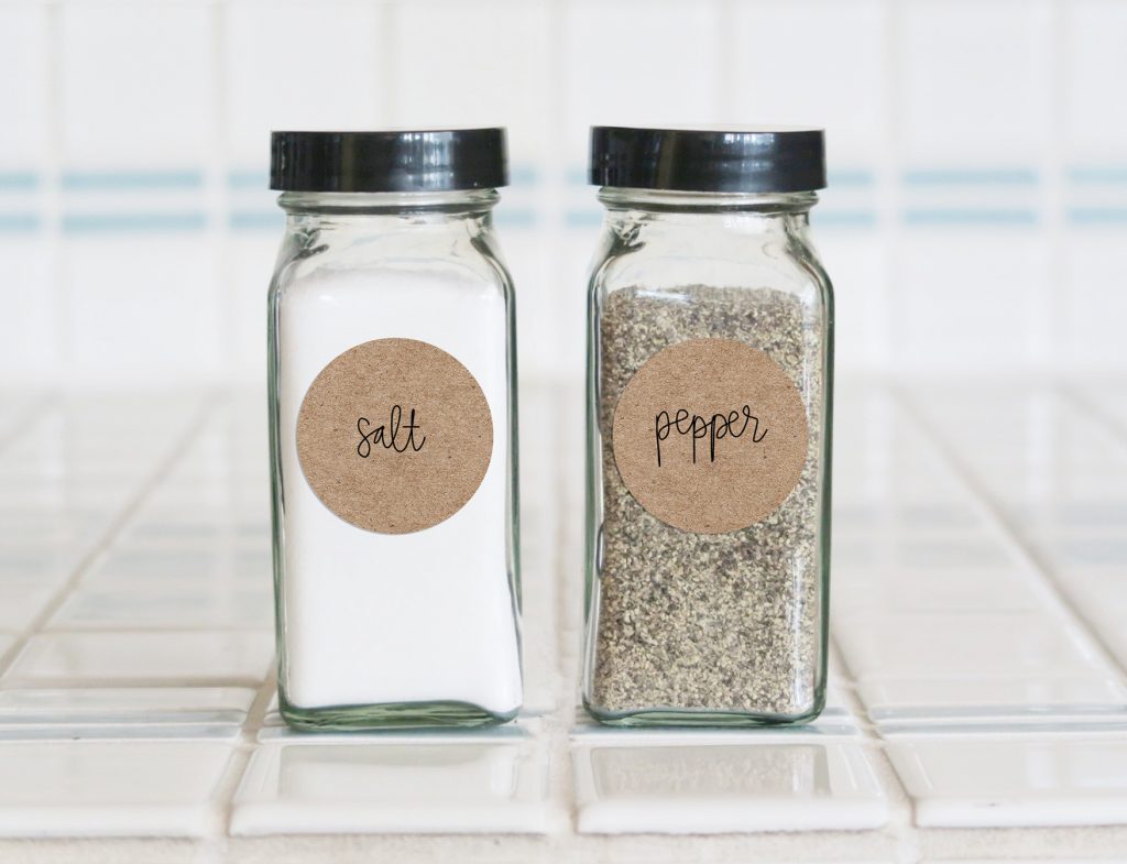 Farmhouse Salt and Pepper Spice Labels made with Free SVG and Cricut or Silhouette