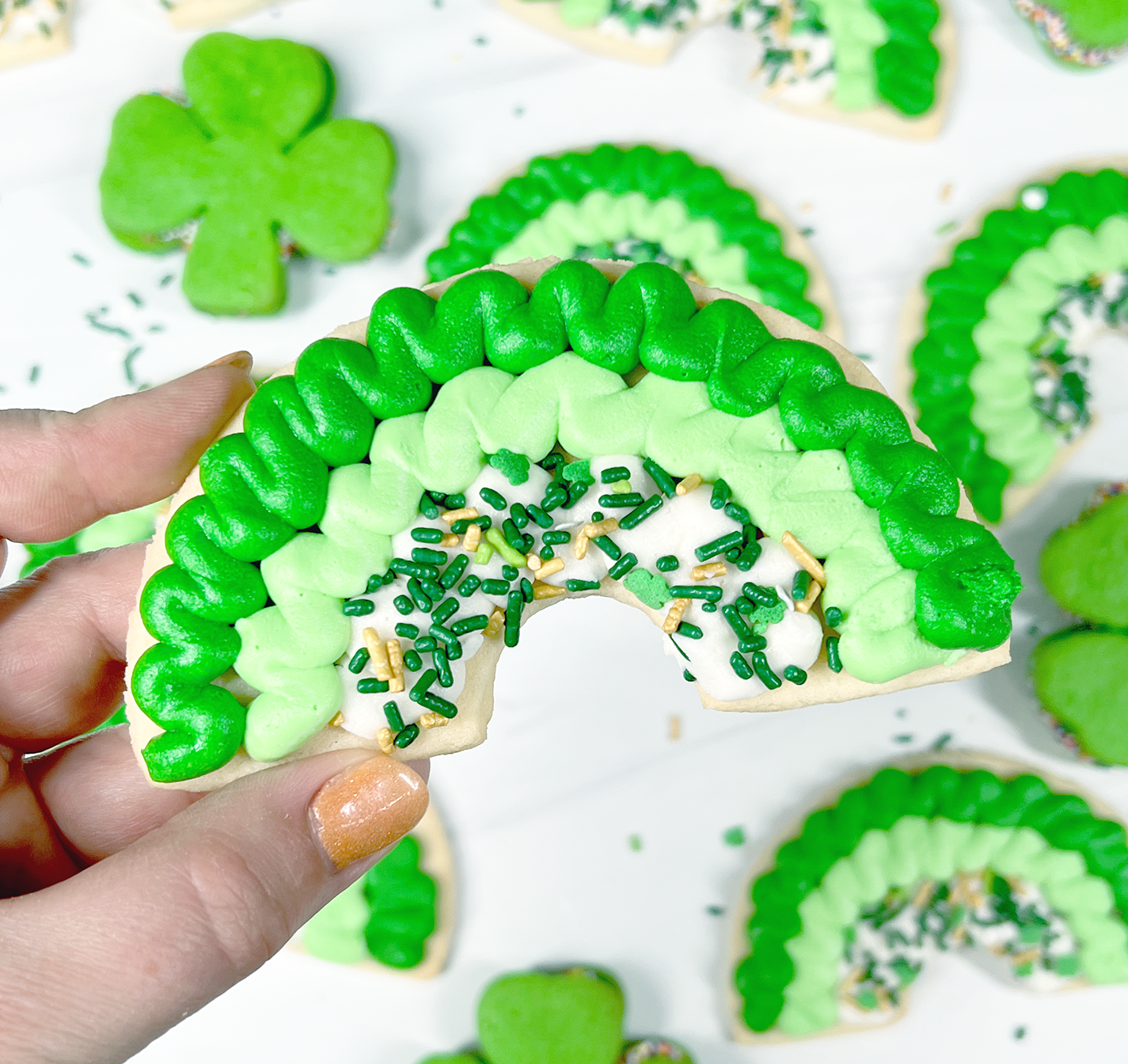 Green Rainbow Cookie with Tutorial for St Patrick's Day