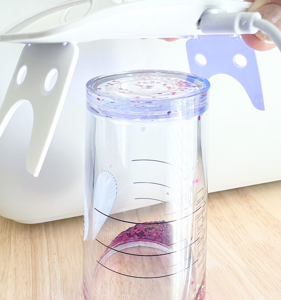 how to seal a snow globe tumbler with uv resin