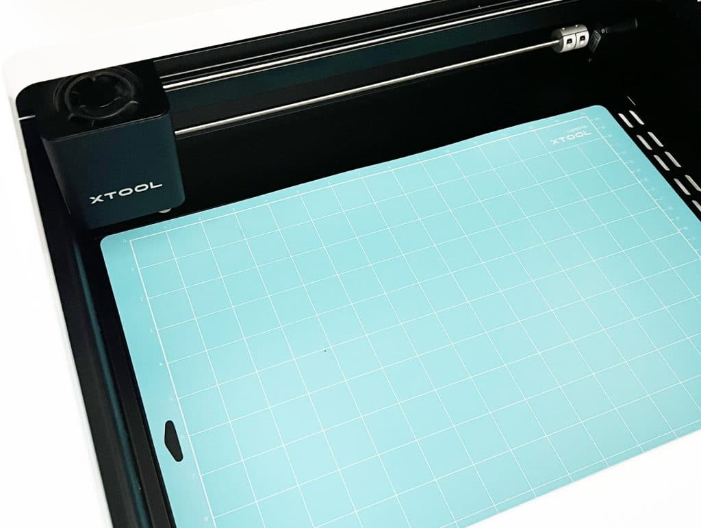 xtool m1 inside with blade cutting mat