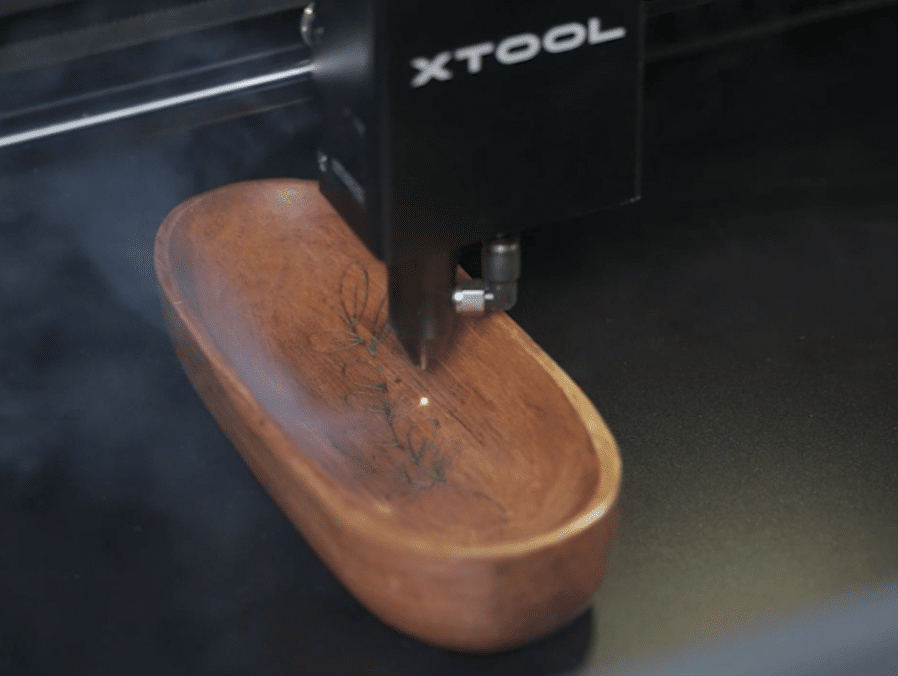 xtool p2 engraving curved surface