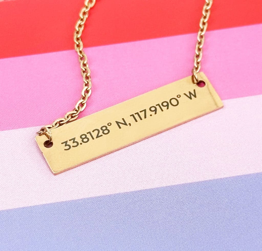 engraving necklace made with xtool s1