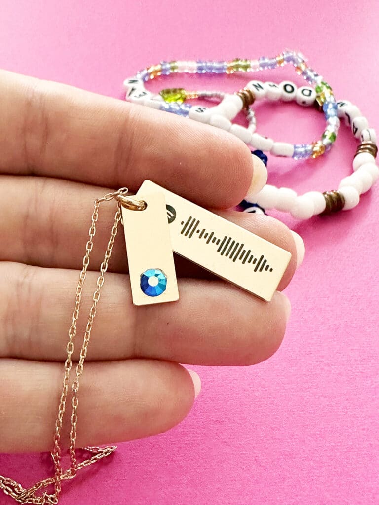 diy spotify code necklace engraved with xtool f1 laser machine